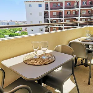 https://torremolinos-deluxe-apartment.hotelsinnerja.org