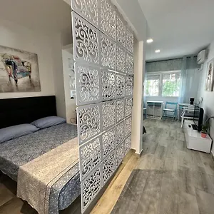 https://manbaj-recin-reformado-piscina-playa-a-10-minutos.1costadelsol.com